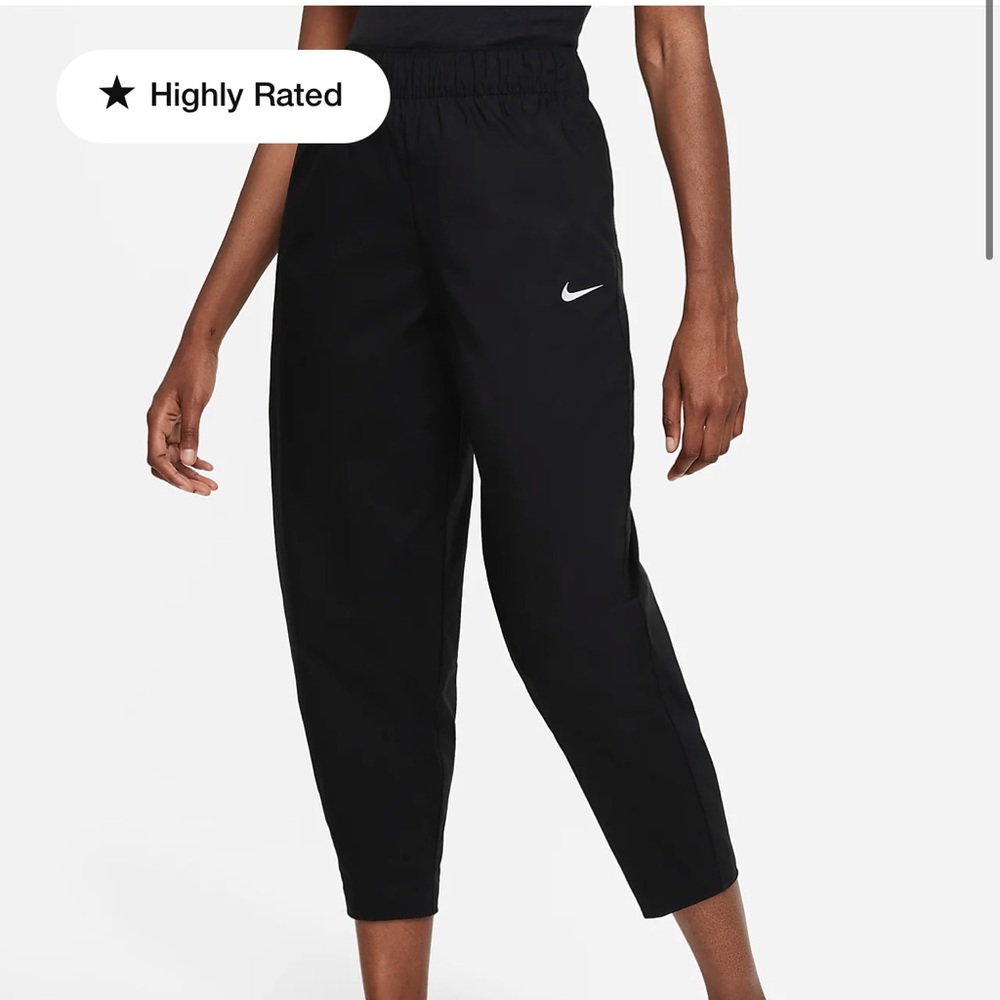 NWT Nike Sportswear Essential
Women's High-Rise Curve Pants (Size S)